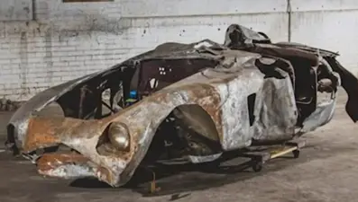 1954 model hurda Ferrari 2 milyon dolara satıldı