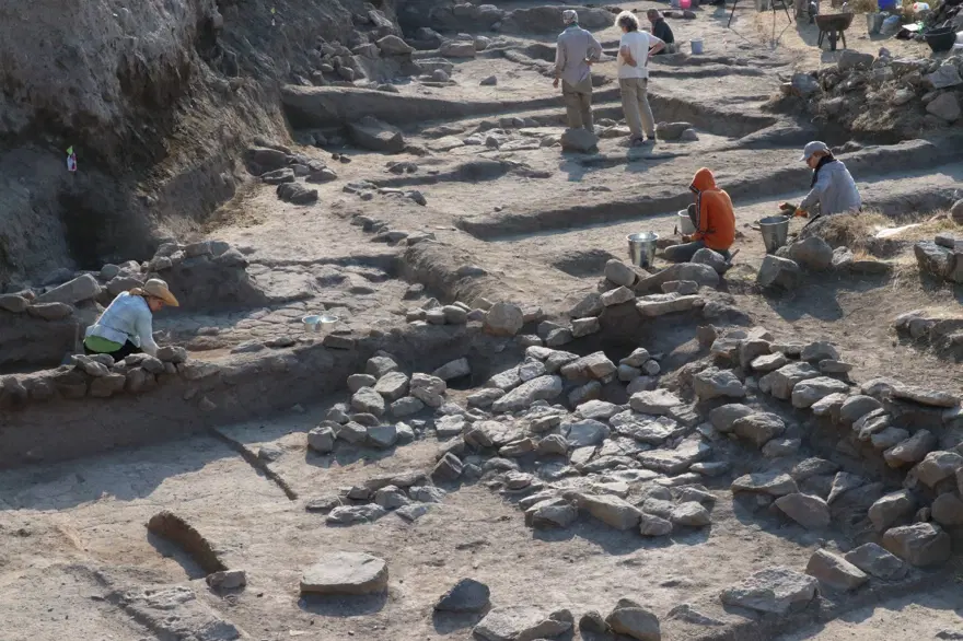 Yozgat Çadır Höyük'te arkeolojik kazılar 6 Yozgat Çadır Höyük'te arkeolojik kazılar 6