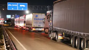 Ukrayna'ya ve Rusya’ya gidecek TIR şoförlerinin sınır kapısında bekleyişi sürüyor