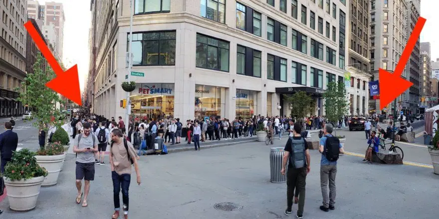 Bu defa 'iPhone X katili' için kuyruk oluştu Bu defa 'iPhone X katili' için kuyruk oluştu