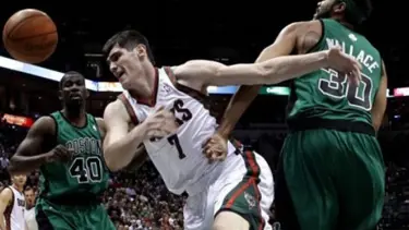 Ersanlı Milwaukee Boston’a mağlup