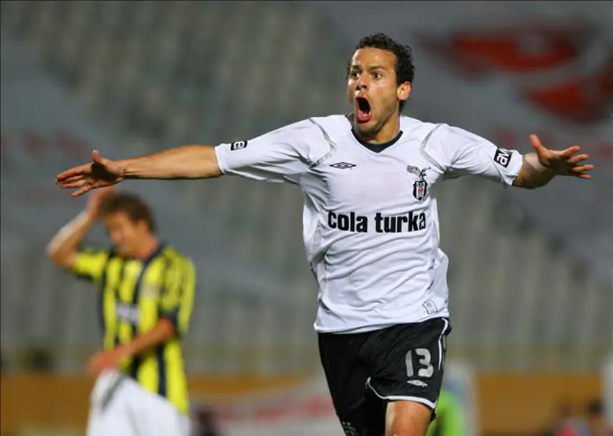 Beşiktaş: 4 - Fenerbahçe: 2 37 Beşiktaş: 4 - Fenerbahçe: 2 37