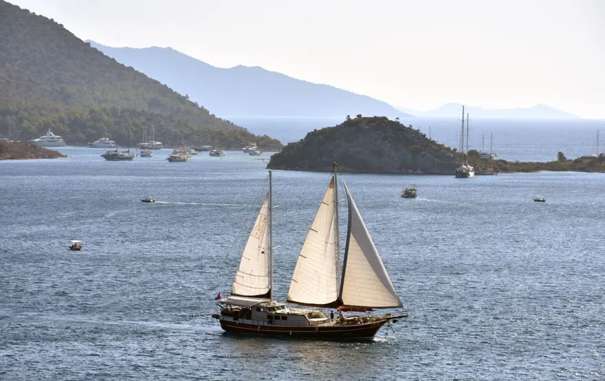 Pandemide Marmaris koylarına yatla gelenler bölge ekonomisine katkı sağlıyor 11