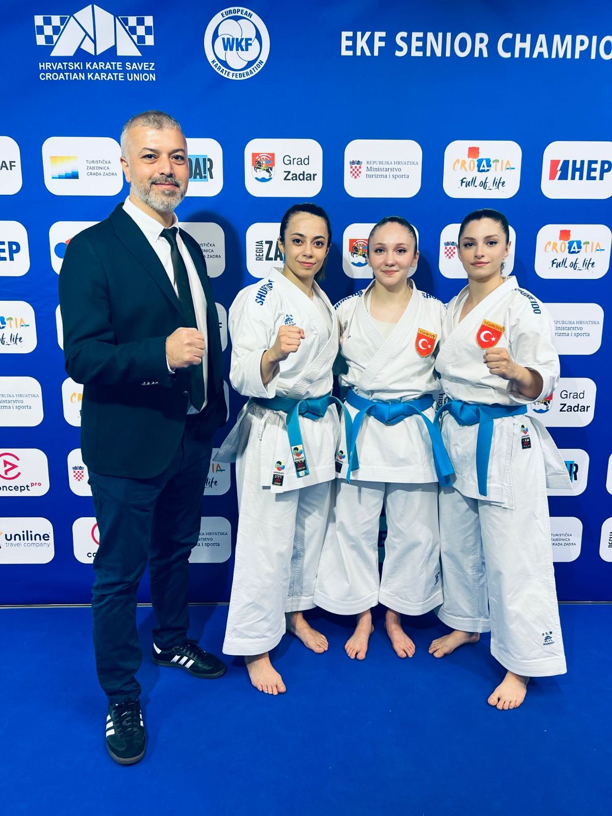 Erkek Kata Takımı altın, Kadın Kata Takımı ise bronz madalya aldı