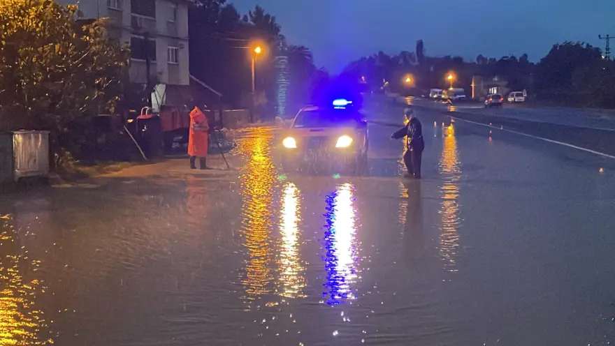Batı Karadeniz'i yine sel vurdu 15