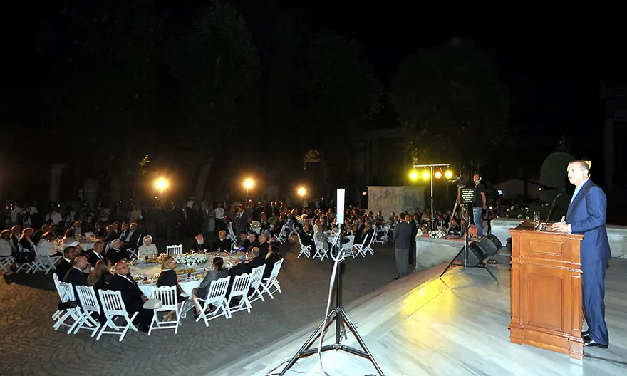 Azınlık temsilcileriyle iftar 18