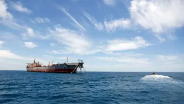 Kızıldeniz’de bir yük gemisi silahlı saldırı sonucu battı