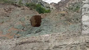 Her yağmur sonrası aynı korkuyu yaşıyorlar: Evlere zarar veriyor