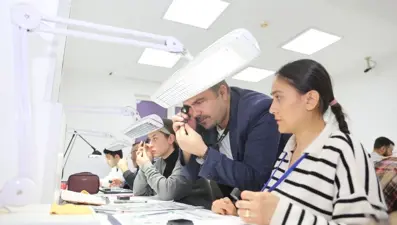 Kuyumcular da anlamıyor... Fiyatlar arttı, pırlantanın sahtesi ayırt edilemiyor