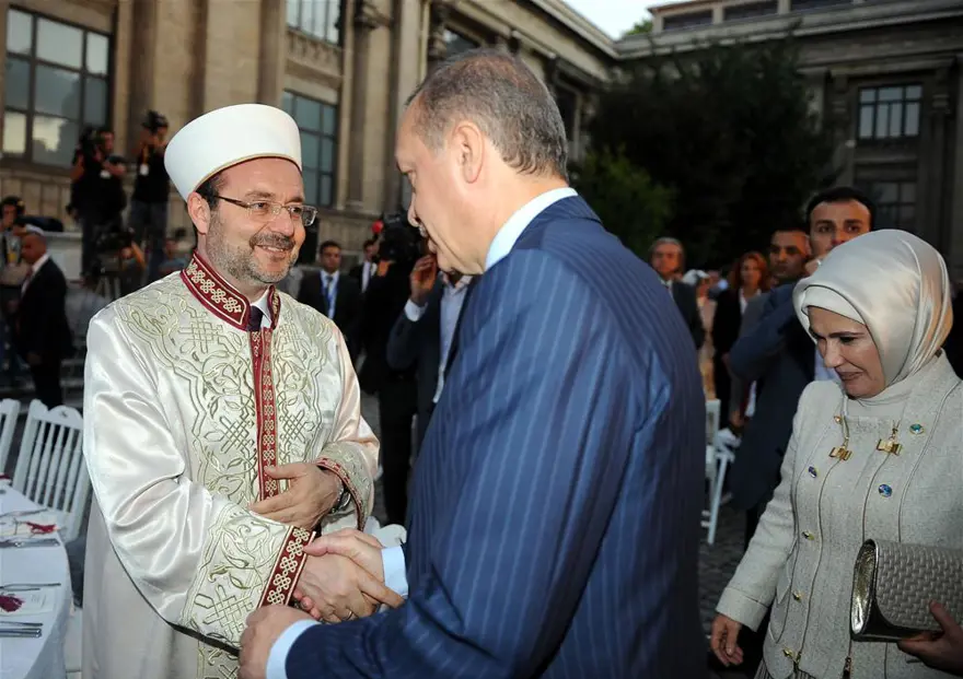 Azınlık temsilcileriyle iftar 8