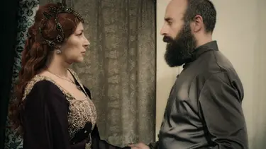 Hürrem Geri Döndü