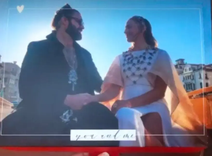 Meryem Uzerli ve kızları 4