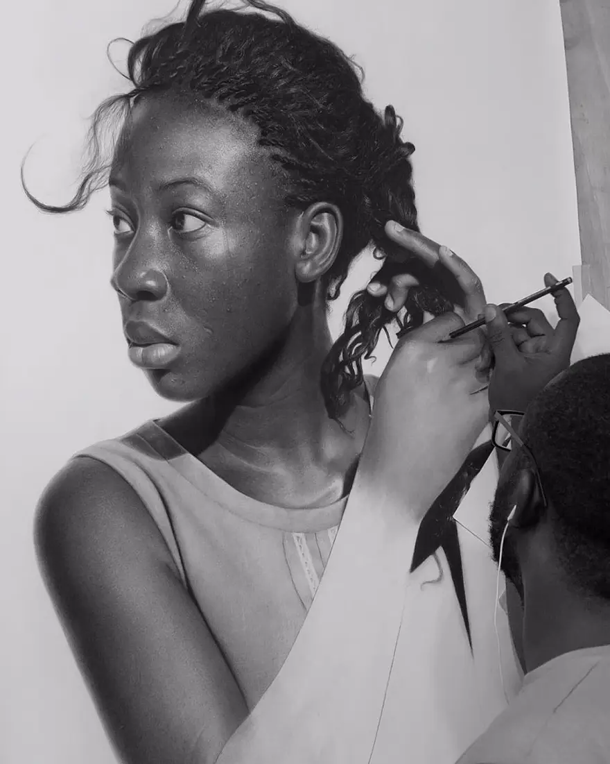 Nijeryalı sanatçının gerçeküstü resimleri 18