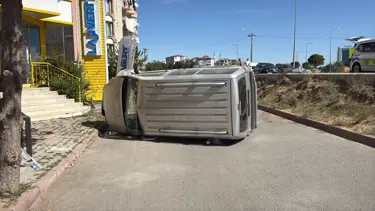 Sivas'ta kaza: Araç yoldan çıkıp devrildi
