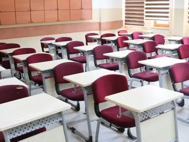 Okullarda ara tatiller kalkabilir. Milli Eğitim Bakanlığı konuyu değerlendiriyor