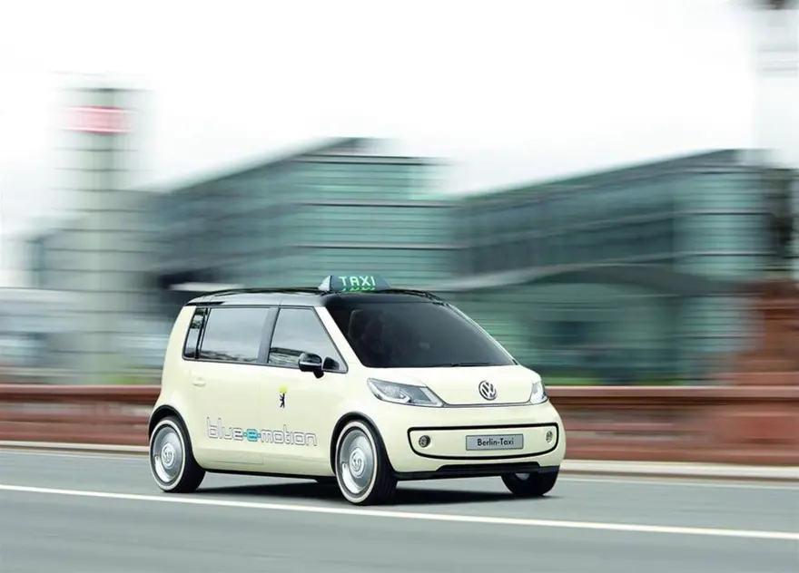 2010 Volkswagen Berlin Taxi Concept 5
