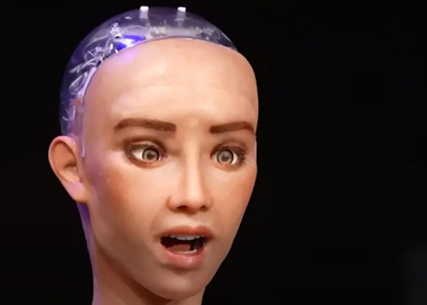 Sosyal medya Oğuzhan Uğur'un programına katılan Robot Sophia'yı konuşuyor (Robot Sophia ne zaman, hangi ülkede, kim tarafından yapıldı?) 4