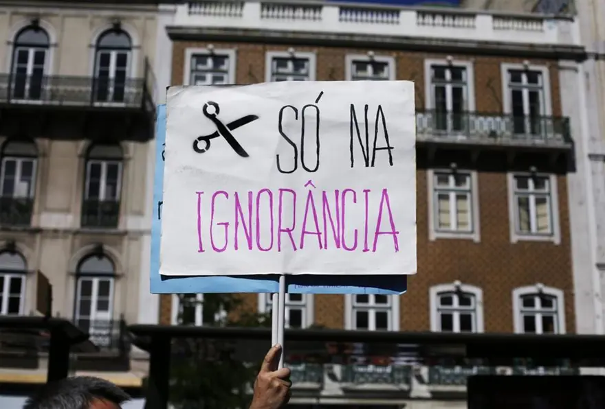 AB'nin patlamaya hazır bombası 4