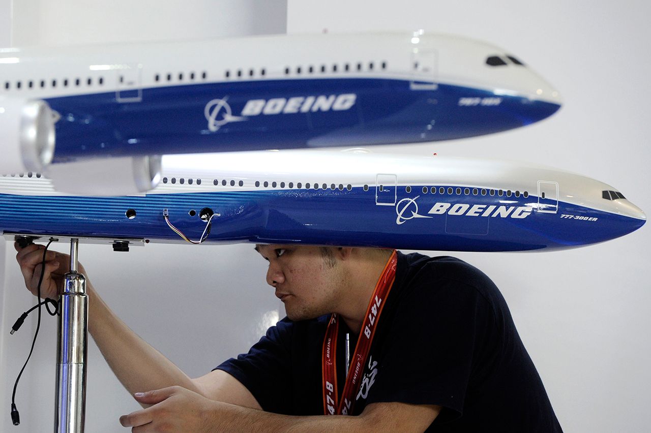 Boeing'te büyük grev başladı: 3 bin işçi iş bıraktı
