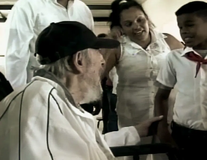 Castro 9 ay sonra kamuoyu karşısında 