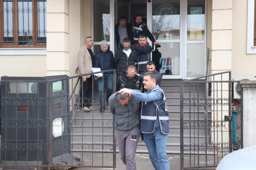 SORUŞTURMA SÜRÜYOR 4