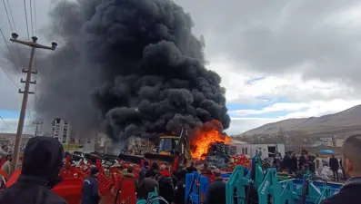Sivas’ta tarım aletleri satılan iş yerinde yangın