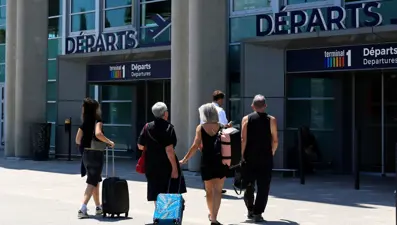 Fransa'da grev: 30 bin yolcunun uçuşları iptal edildi