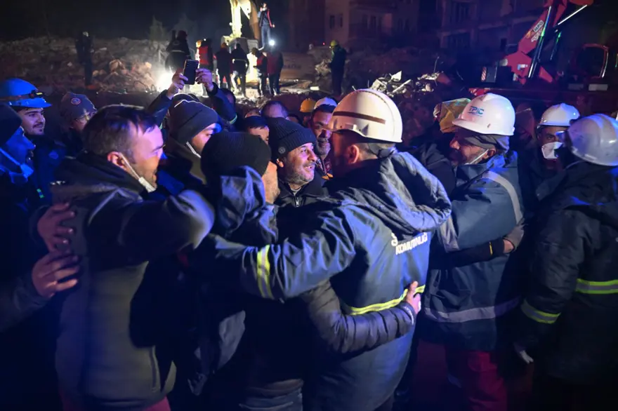 Deprem bölgesinden mucize kurtuluşlar 20