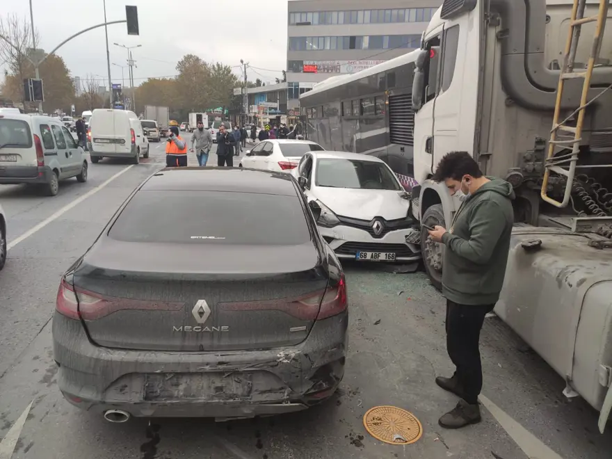 İstanbul'da zincirleme kaza 