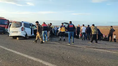 Diyarbakır'da zincirleme kaza: 3 ölü, 4 yaralı