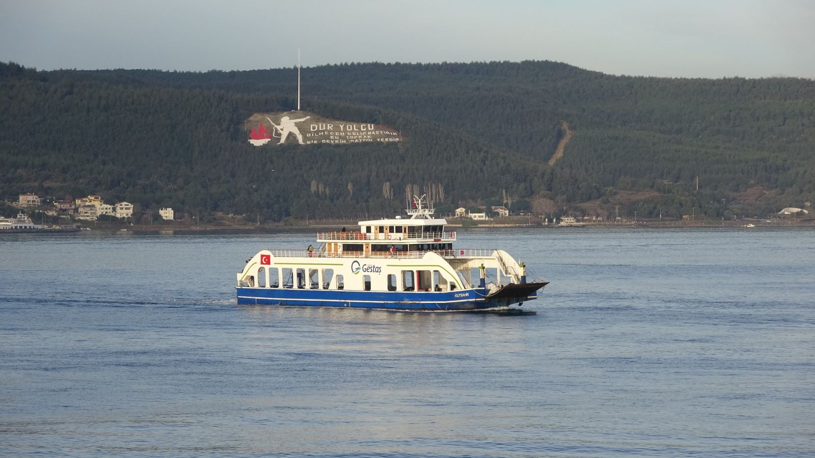 Bozcaada ve Gökçeada’ya yarınki feribot seferlerine fırtına engeli