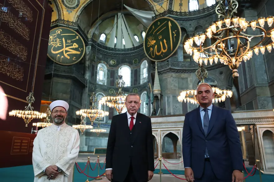 Ayasofya'da 86 yıl sonra ilk namaz 6 Ayasofya'da 86 yıl sonra ilk namaz 6