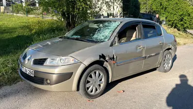 Kartepe'de otomobil ile ATV çarpıştı: 2 yaralı