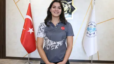 Altın madalya kazanan Esra'nın hedefi Dünya şampiyonluğu
