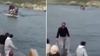 Halfeti'de tur tekneleri çarpıştı | Faciadan son anda dönüldü!