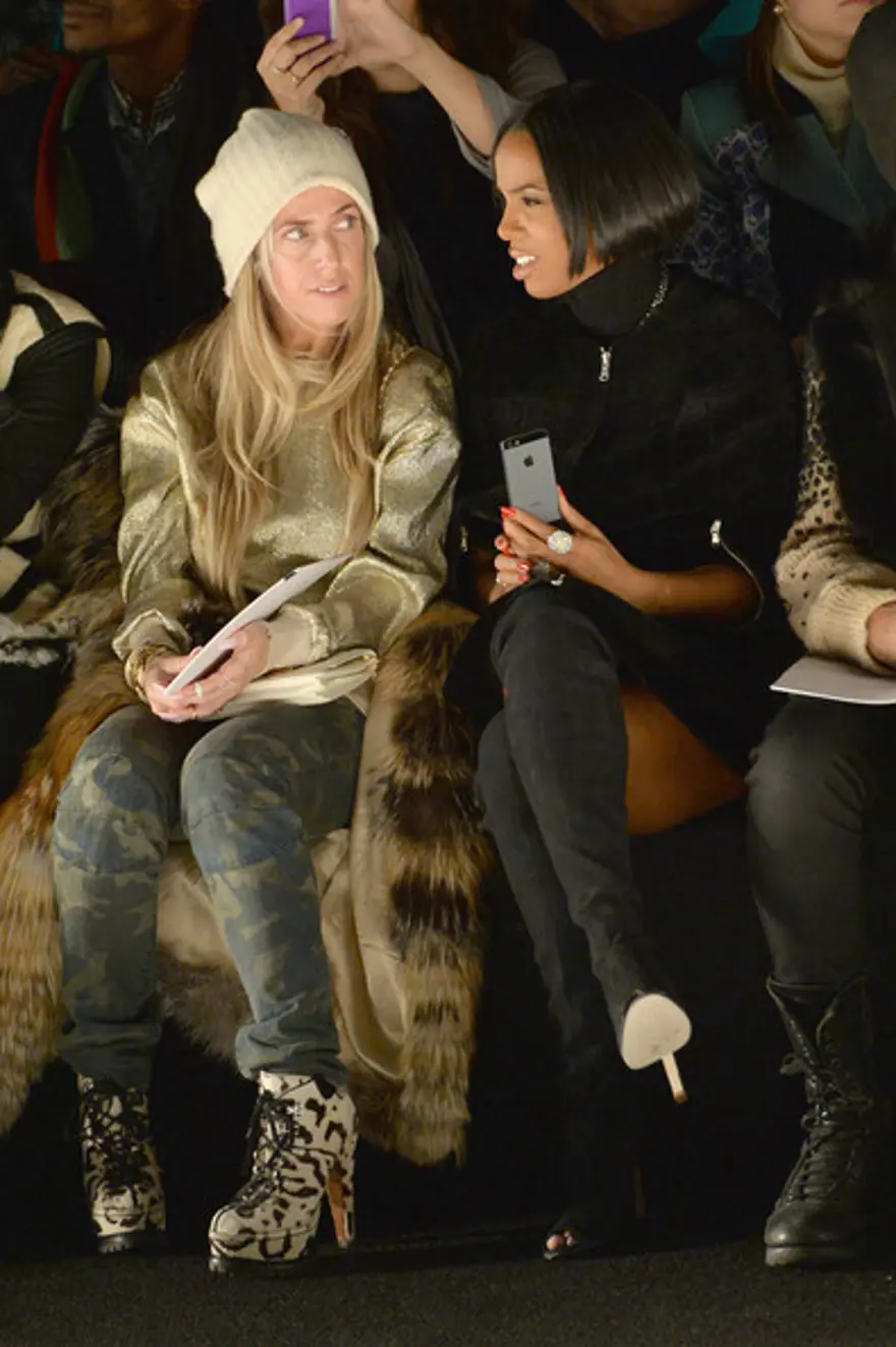 Kardashian ve Jenner kardeşleri artık Marni Senofonte giydirecek 4