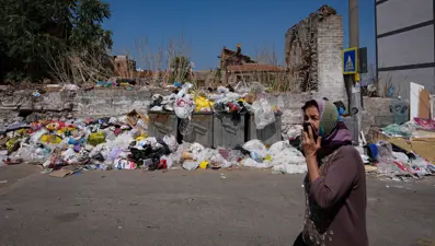 Çöp toplama tesisi kapatıldı: İzmir'in sokakları çöp yığınlarıyla doldu