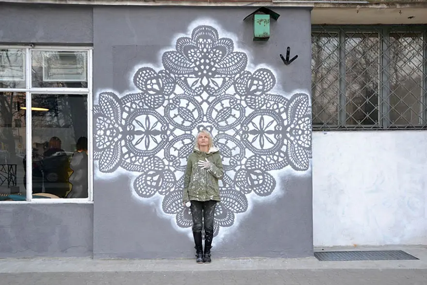 Sokaklara dantel örtü 6