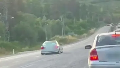 Trafik güvenliğini tehdit eden sürücünün ehliyetine el konuldu