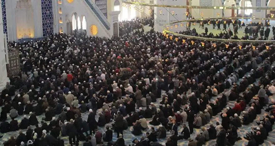 ANKARA'DA BAYRAM NAMAZI SAAT KAÇTA? 1