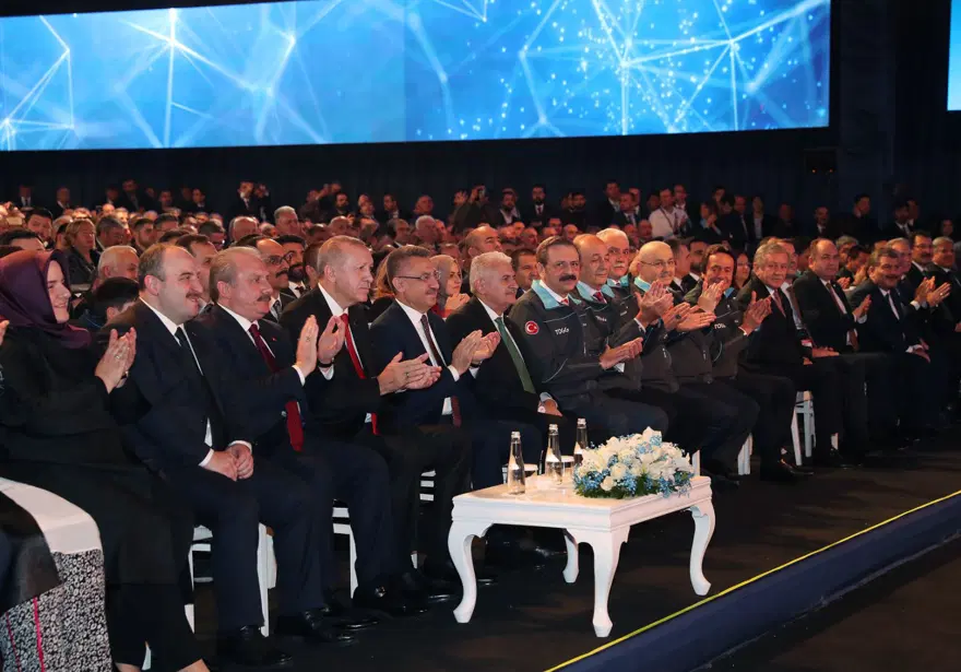 Cumhurbaşkanı Erdoğan "Devrim"in direksiyonuna geçti 11 Cumhurbaşkanı Erdoğan "Devrim"in direksiyonuna geçti 11
