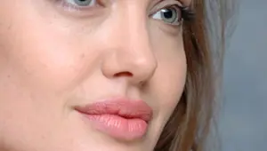 En dolgun dudaklar onlarda En dolgun dudaklar onlarda