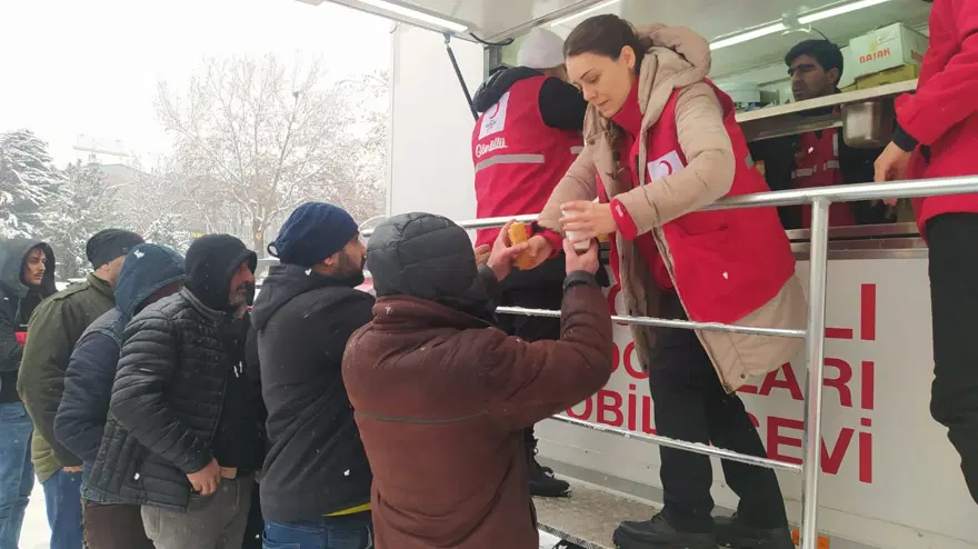 Depremzedelere yardım seferberliği 32