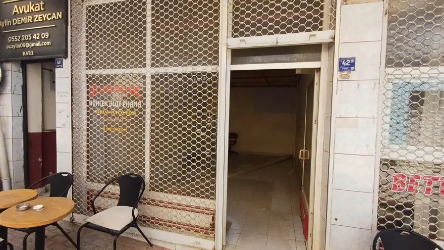 Yarım asırlık dükkan sessizliğe büründü: Sadece ismi kaldı 3 Yarım asırlık dükkan sessizliğe büründü: Sadece ismi kaldı 3