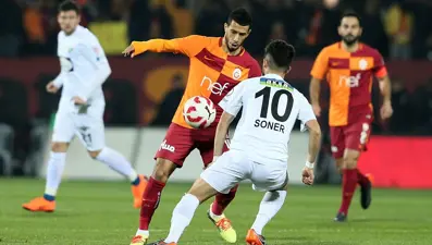 Galatasaray Manisa'dan avantajlı dönüyor