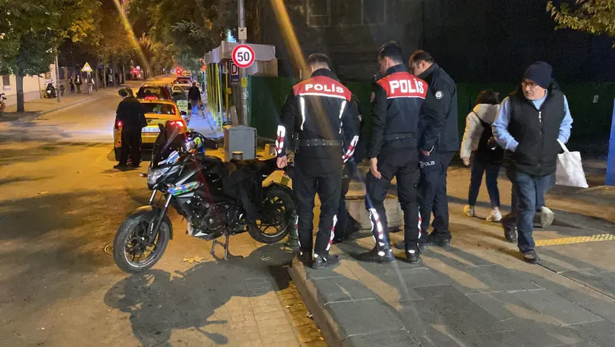 KAÇAN BIÇAKLI SALDIRGAN SAKLANDIĞI EVDE YAKALANDI 2