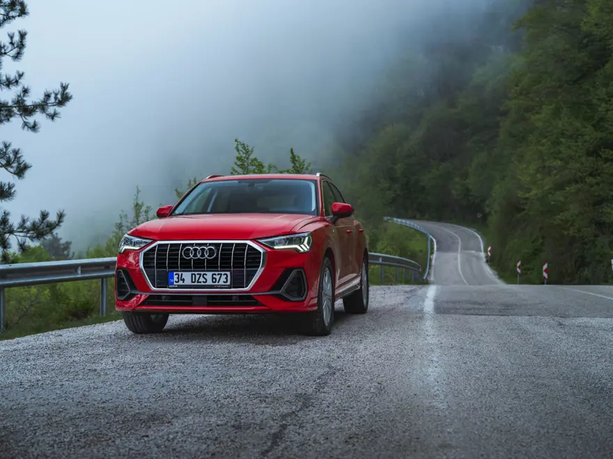 OTOMOBİL TESTİ: Tüm ayrıntılarıyla yenilenen Audi Q3 2