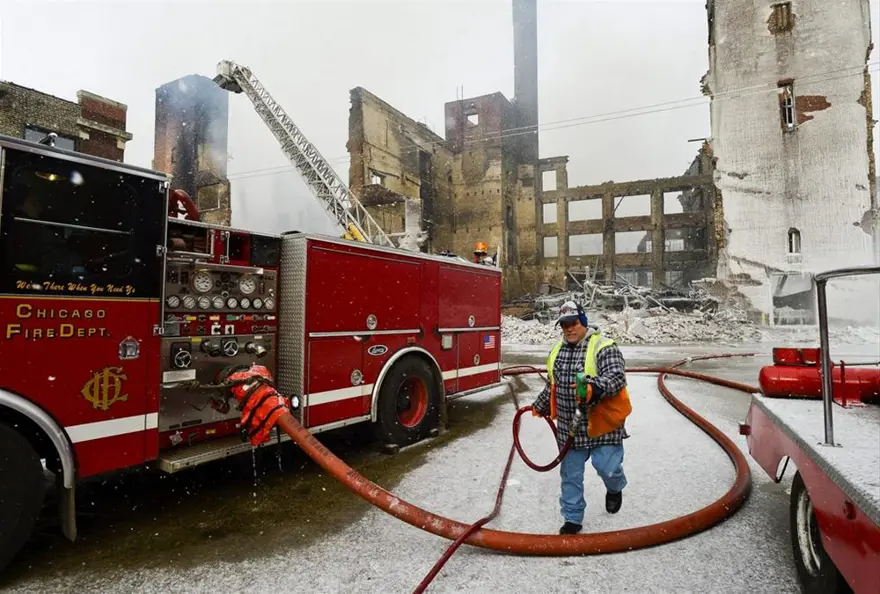 İtfaiyenin buzla mücadelesi 43