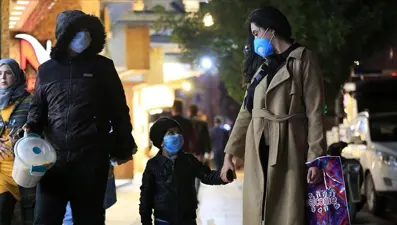 Tunus'ta "sosyal mesafe" kuralına uymayana kırmızı kart