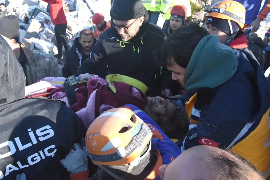 'Köpük' yerini buldu, 77 saat sonra kurtarıldı 8